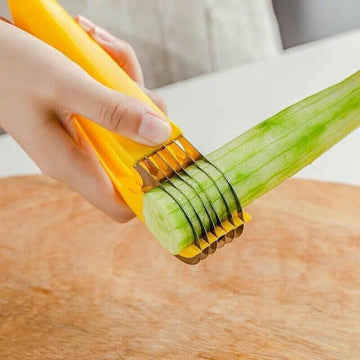 Feliator pentru Alimente Flippy, Accesoriu Bucătărie, Cutit pentru Legume și Fructe, Model Banana, Ergonomic, 17.5x5x4 cm, Galben